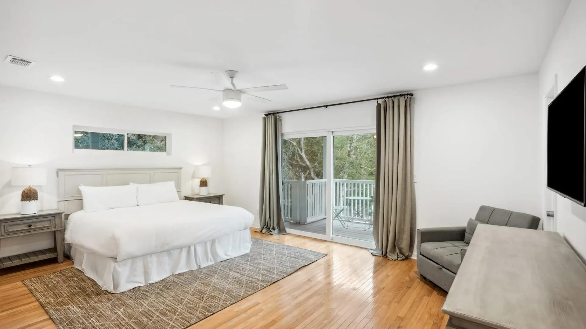 Holiday home Dolphin Days By Avantstay Pool 0.2Mi To Beach Destin